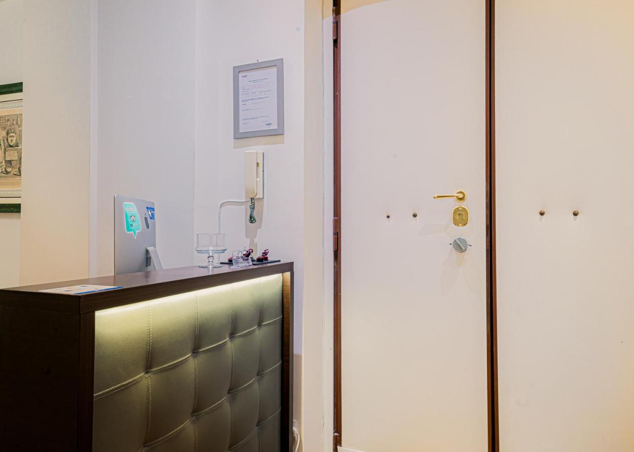 Capitals Luxury River Hotel Рим Екстериор снимка